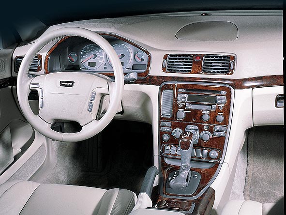 Volvo S80 Wood Dash Kit by B&I